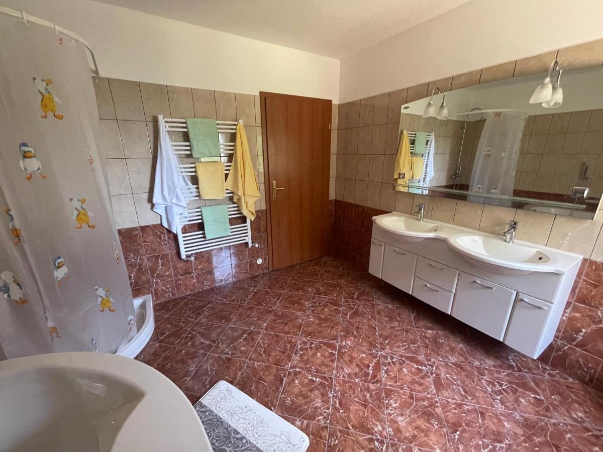 Apartma Vatovec Ancarano Esterno foto