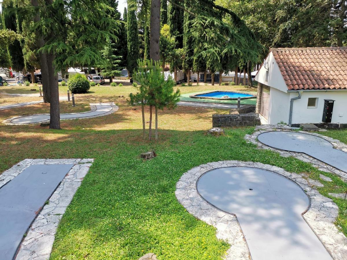 Apartma Vatovec Ancarano Esterno foto